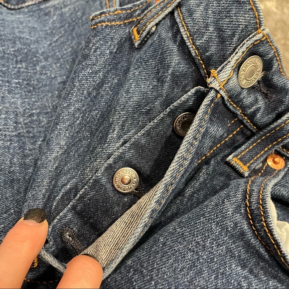 Levi’s Premium Wedgie Straight Jeans Blue Raw Hem Button Fly Sz 27 Dark Wash - Picture 12 of 13